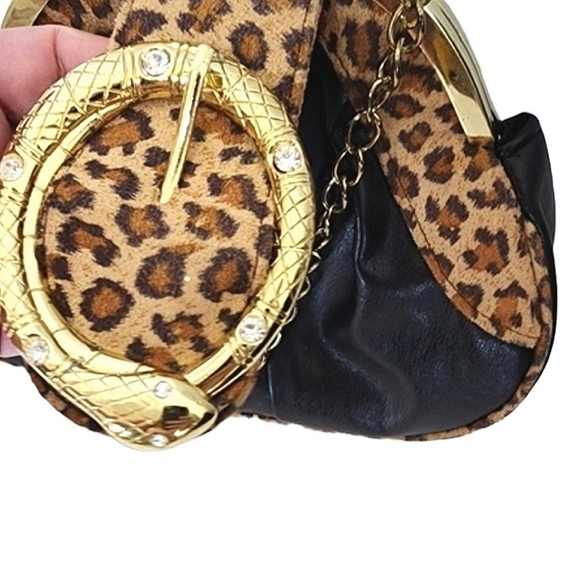 Unique bag leopard patterned tall clutch with snake ornament from Funk Me - Picture 7 of 10